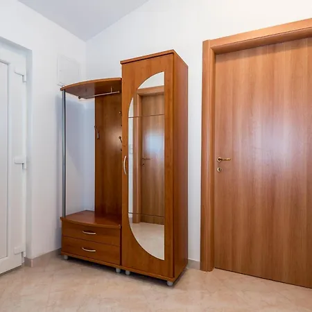 Apartman Enzzo *